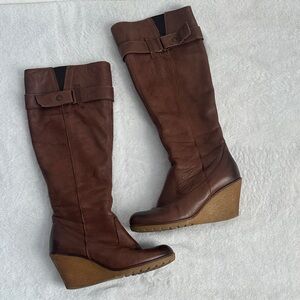 Knee High Distressed Pebbled Leather Wedge Boots Women 38 Dark Academia Side Zip